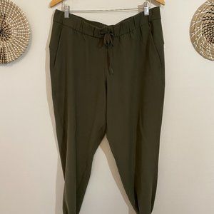 Lululemon Joggers olive green size 12